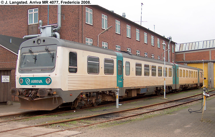 AR MR 4077