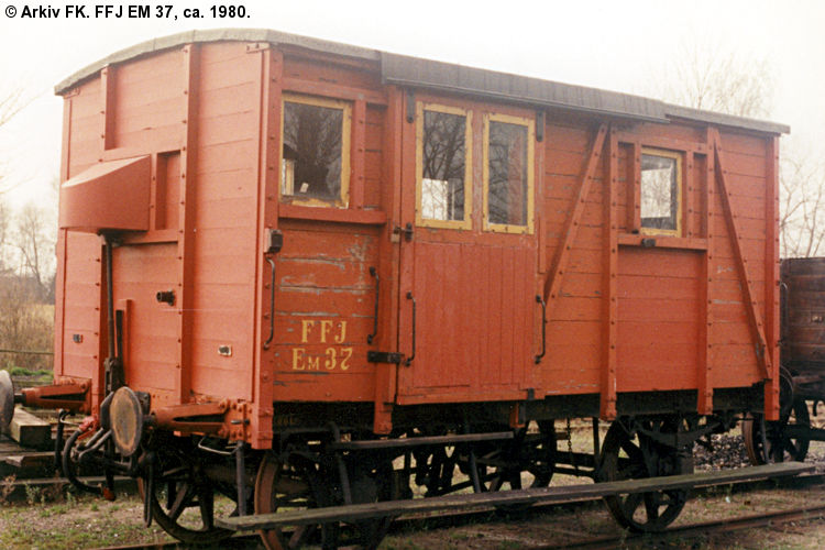 FFJ EM 37 FFJ EM 37