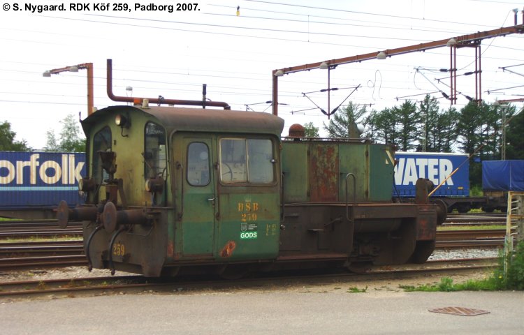 RDK Traktor 259