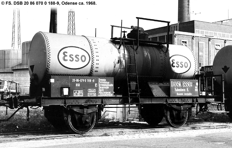 Dansk Esso A/S - DSB 20 86 070 0 188-9