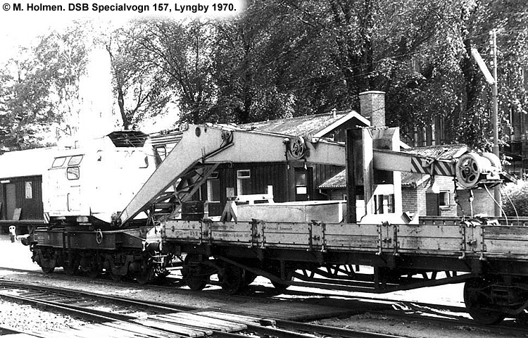 DSB Specialvogn 157<br>Skinneudlægningskran DSB Specialvogn 157<br>Skinneudlægningskran