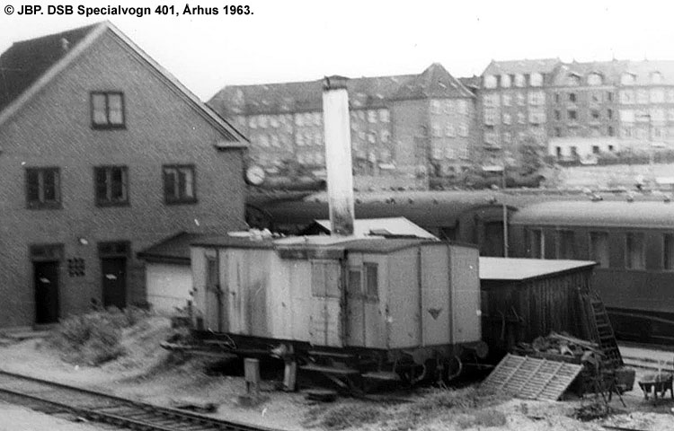 DSB Specialvogn 401<br>Togforvarmningsvogn DSB Specialvogn 401<br>Togforvarmningsvogn