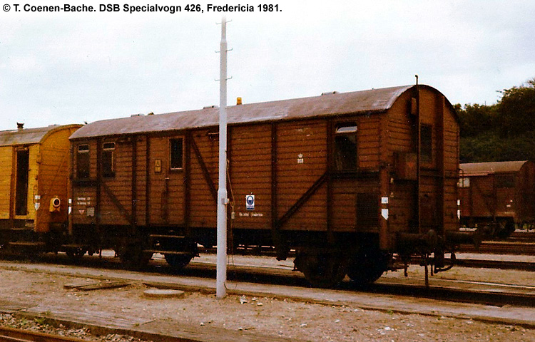 DSB Specialvogn 426<br>Værkstedsvogn for Kørekran 146 DSB Specialvogn 426<br>Værkstedsvogn for Kørekran 146