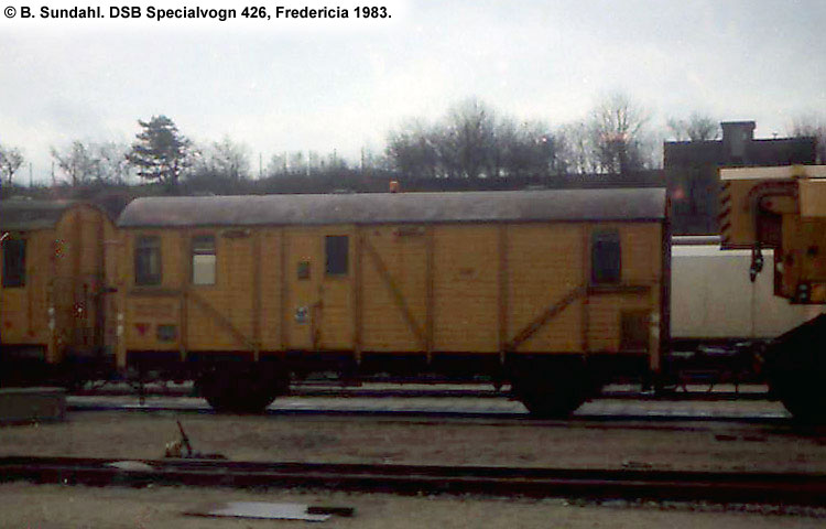 DSB Specialvogn 426<br>Værkstedsvogn for Kørekran 146 DSB Specialvogn 426<br>Værkstedsvogn for Kørekran 146