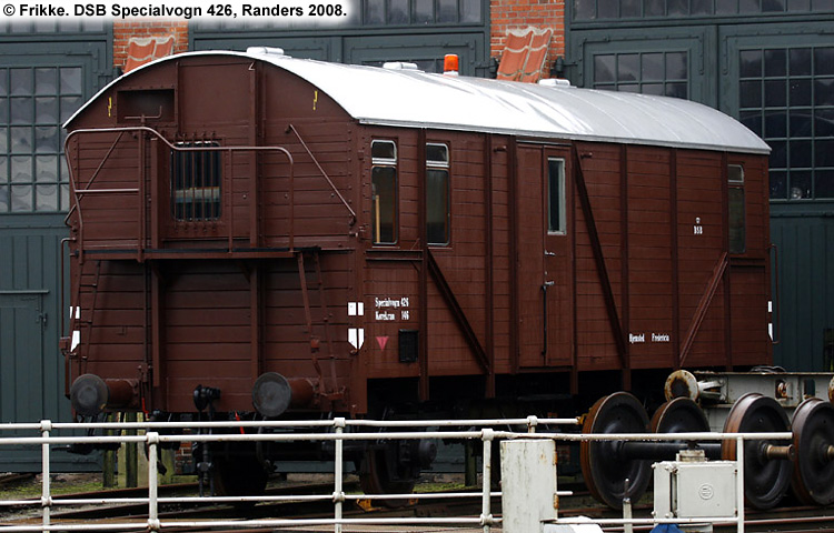 DSB Specialvogn 426<br>Værkstedsvogn for Kørekran 146 DSB Specialvogn 426<br>Værkstedsvogn for Kørekran 146