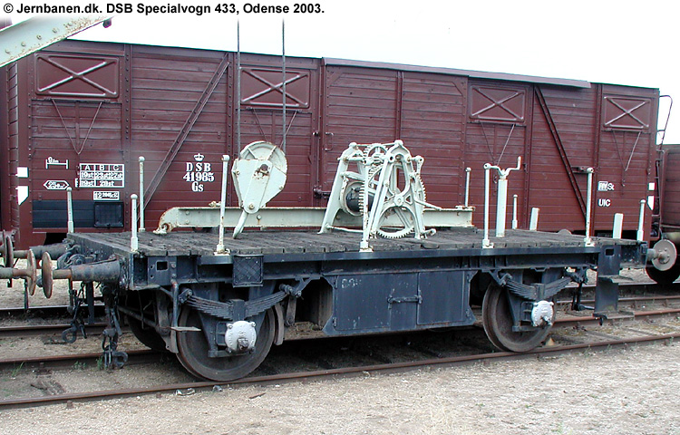 DSB Specialvogn 433<br>Løbevogn for kørekran 142