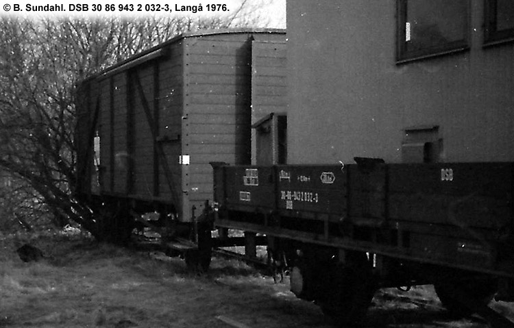 DSB Tjenestevogn 30 86 943 2 032-3 DSB Tjenestevogn 30 86 943 2 032-3