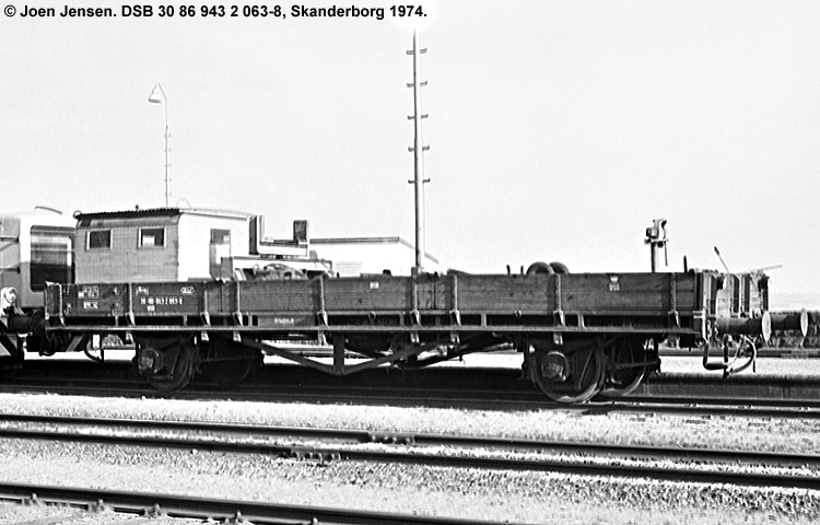 DSB Tjenestevogn 30 86 943 2 063-8