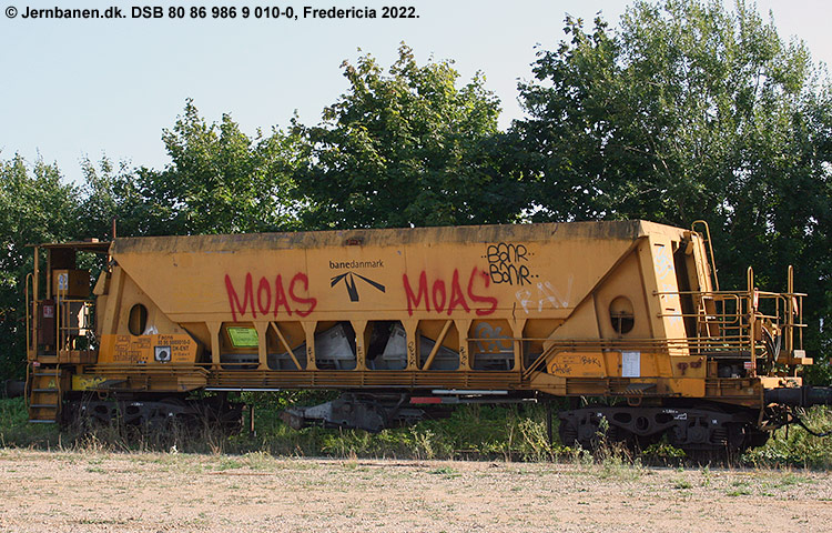 DSB Tjenestevogn 80 86 986 9 010-0 DSB Tjenestevogn 80 86 986 9 010-0