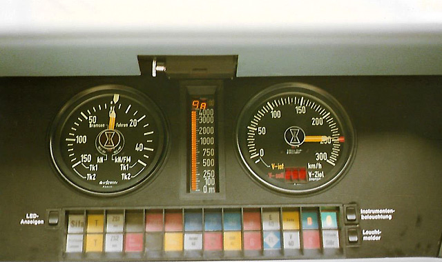 ICE togets hastighed viser 250 km/t