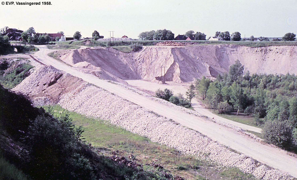 Den gamle grusgrav i Vassingerød i 1958